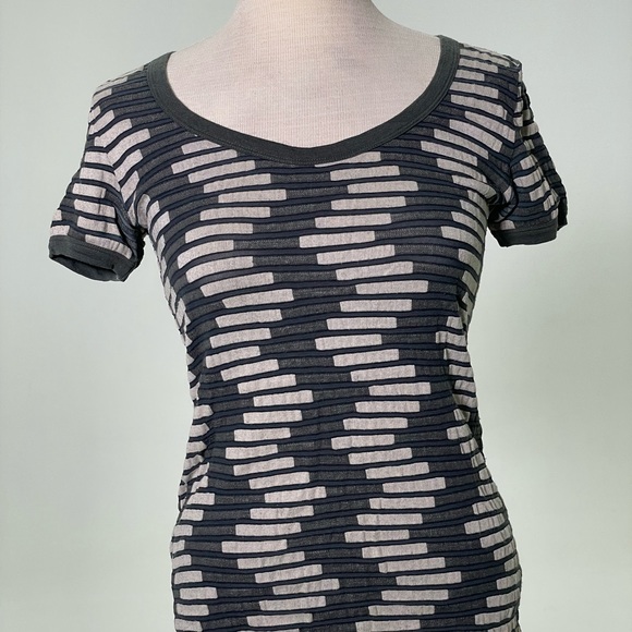 Armani Collezioni Pattern Top - Picture 2 of 5